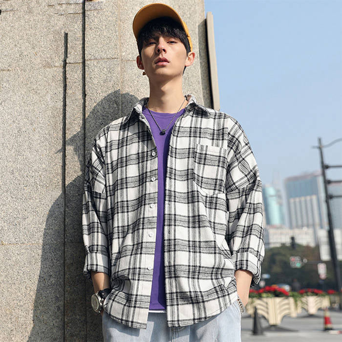 Loose men's plaid shirt